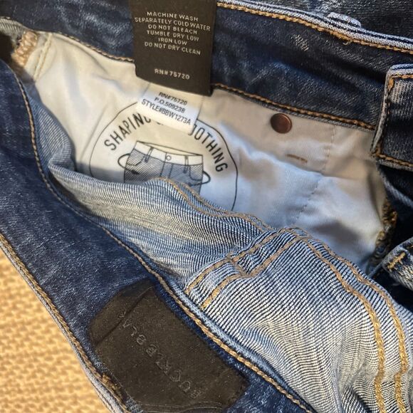 Buckle Black Jeans Women's 29 Fit 53 Distressed Mom Stretch Shaping Smoothing - Picture 4 of 4